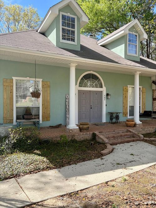 101 Brookhollow Dr, Carriere, MS, 39426-7920 | Card Image