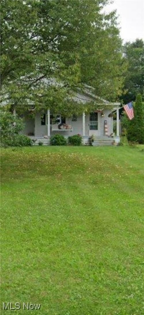 16467 Staunton Ave, East Liverpool, OH, 43920-3945 | Card Image