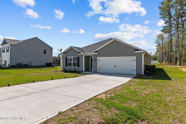 409 King Creek Dr, House other with 3 bedrooms, 2 bathrooms and 2 parking in Havelock NC | Image 34