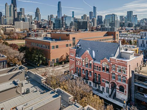 1-505 W Elm St, Chicago, IL, 60610-2428 | Card Image