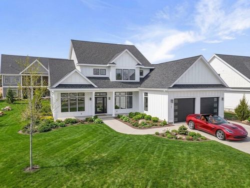 103 Vineyard Ridge Dr, Traverse City, MI, 49686-1897 | Card Image