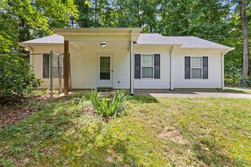 15 Twin Lakes Rd, winder, GA, 30680-4112 | Card Image