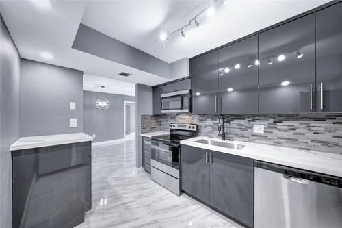 708-1100 Saint Charles Pl, Pembroke Pines, FL, 33026-3342 | Card Image