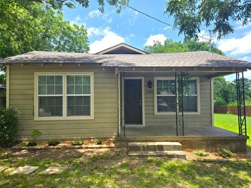 1208 Peak St, Denton, TX, 76201-7053 | Card Image