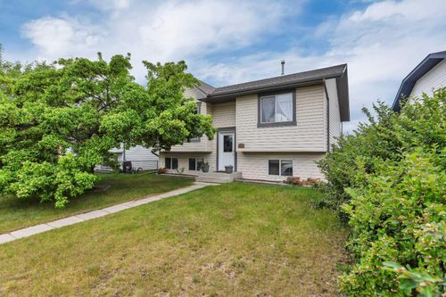 5208 Lansdowne Avenue, Blackfalds, AB, T0M0J0 | Card Image