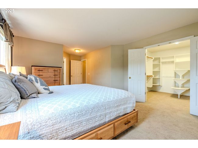 308 Sw 38 Th Loop, House other with 4 bedrooms, 3 bathrooms and 3 parking in Gresham OR | Image 29