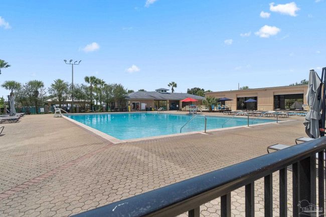 7008 Turnberry Cir, House other with 4 bedrooms, 2 bathrooms and 3 parking in Navarre FL | Image 47