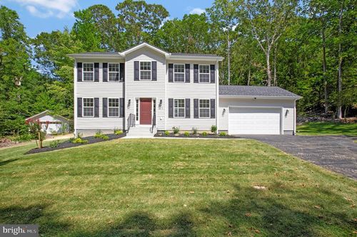 8 Poplar Ln E, Indian Head, MD, 20640-1608 | Card Image