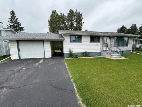 204 Hillside Bay, Langenburg, SK, S0A2A0 | Card Image