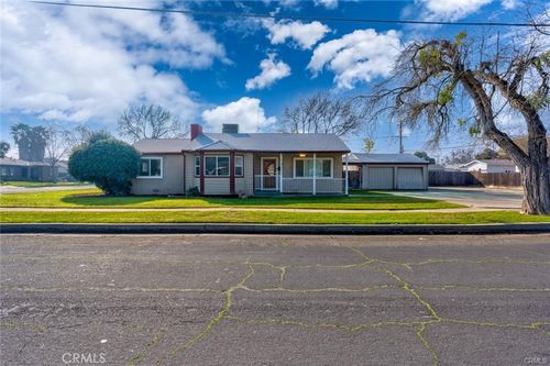 598 E 19th St, Merced, CA, 95340-5103 | Card Image