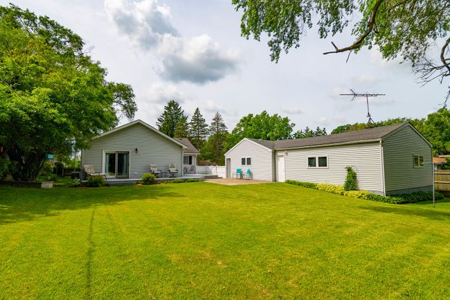 2142 Hawthorne Ln, House other with 3 bedrooms, 2 bathrooms and 12 parking in WAUKEGAN IL | Image 26