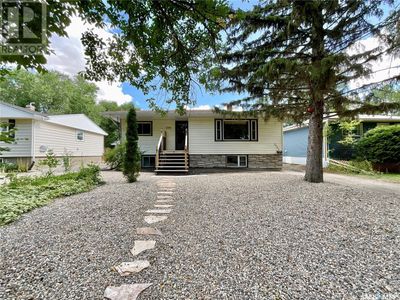 2751 Mcara St, House other with 5 bedrooms, 2 bathrooms and null parking in Regina SK | Image 2