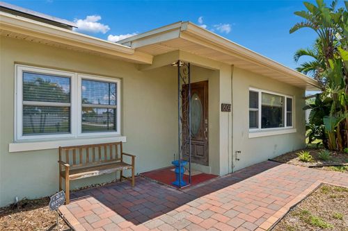 604 7th Ave Sw, LARGO, FL, 33770-3405 | Card Image
