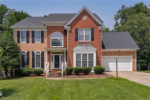 3405 Peninsula Dr, Jamestown, NC, 27282-8721 | Card Image