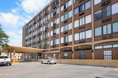 311-1700 Clinch Ave, Knoxville, TN, 37916-2419 | Card Image