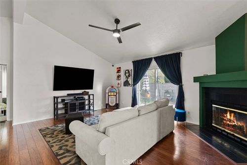 20095 Shadow Island Dr, Canyon Country, CA, 91351-5808 | Card Image