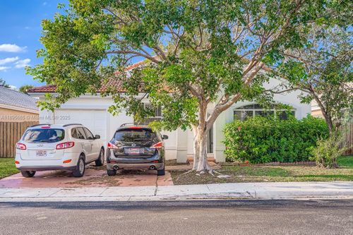 10397 Sw 16th St, Pembroke Pines, FL, 33025-4757 | Card Image