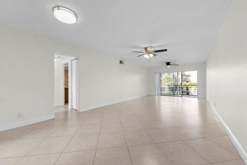 301-200 Waterway Dr S, Lantana, FL, 33462-1867 | Card Image