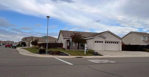 402 Alpen Rose Way, Galt, CA, 95632-2062 | Card Image