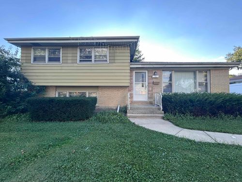 10 N Adams Dr, Addison, IL, 60101-3524 | Card Image