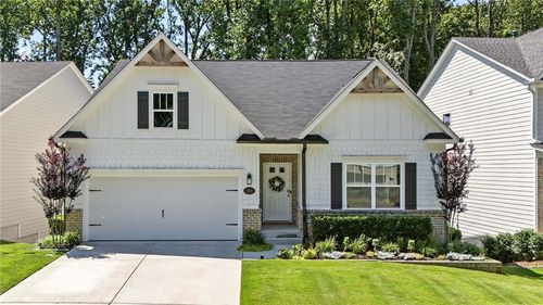 160 Crest Brooke Dr, Holly Springs, GA, 30115-9228 | Card Image