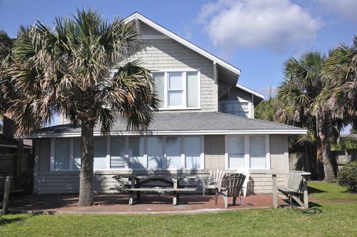 99 Beach Ave, ATLANTIC BEACH, FL, 32233-5257 | Card Image