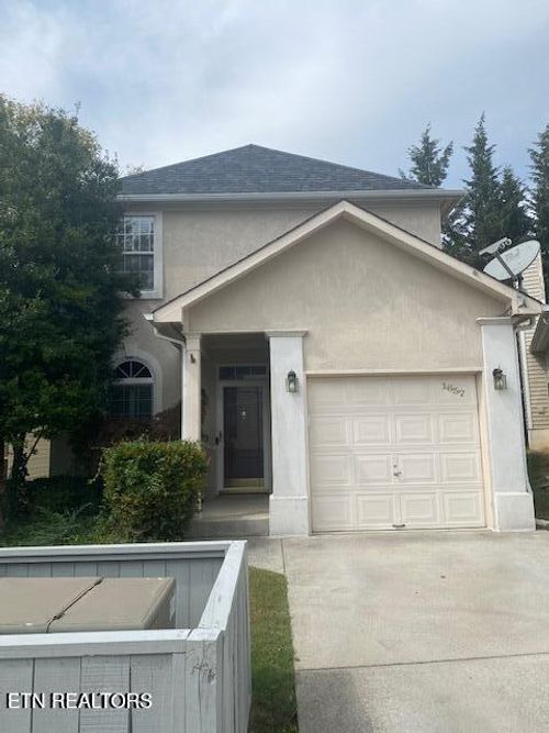 1657 Chenoweth Cir, Knoxville, TN, 37909-1917 | Card Image