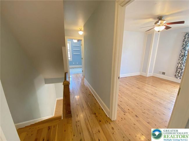 View of 2nd Floor Hallway | Image 25