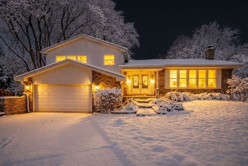 4018 Yorkshire Ln, Northbrook, IL, 60062 | Card Image