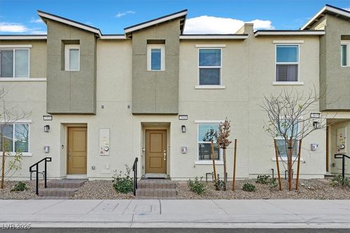 2949 White Selzter Ct, Las Vegas, NV, 89122-3301 | Card Image
