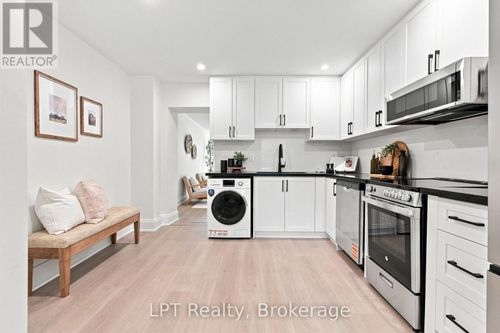 112 Olive Avenue, Oshawa (Central), ON, L1H2P2 | Card Image