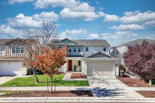 18471 Jennings Dr, Lathrop, CA, 95330-8429 | Card Image