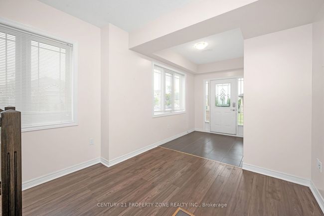 11 Ladybell Lane, House attached with 2 bedrooms, 3 bathrooms and 1 parking in Hannon ON | Image 9