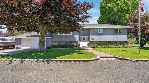 523 E Fellows St, Medical Lake, WA, 99022-9009 | Card Image
