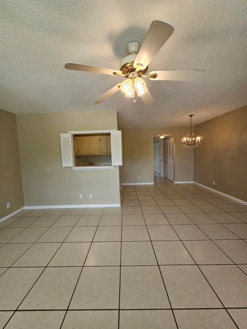 289 Camden L, West Palm Beach, FL, 33417-2058 | Card Image