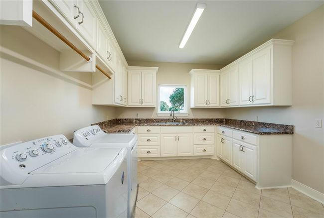 1470 S Nassau Rd, Home with 3 bedrooms, 3 bathrooms and null parking in Round Top TX | Image 19