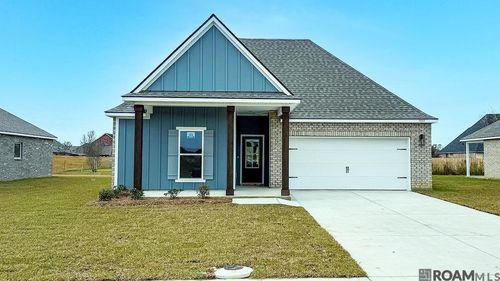 7033 Brook Hollow Dr, Zachary, LA, 70791-4586 | Card Image