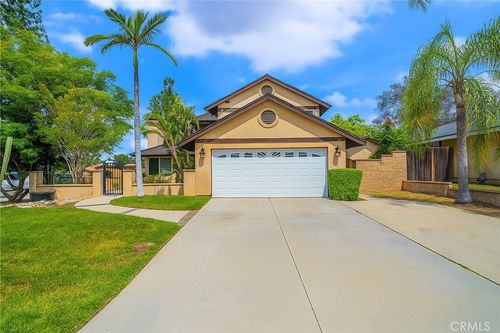 7372 Oleander Ave, Fontana, CA, 92336-1926 | Card Image