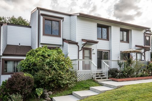 215-215 Cottonwood Rd, Newington, CT, 06111-4218 | Card Image