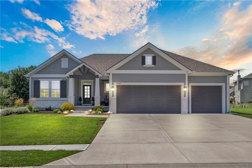 22651 Dunn St, Spring Hill, KS, 66083-9427 | Card Image