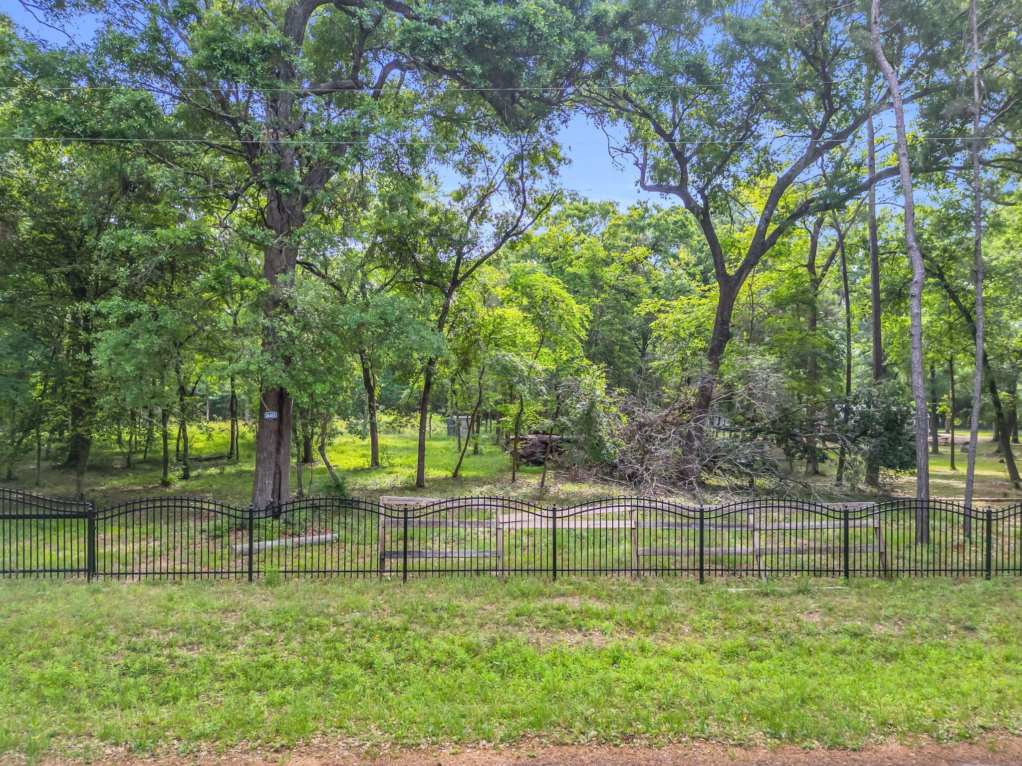 Land in Hockley