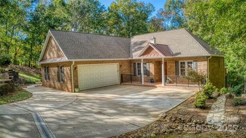 906 Rocky Cove Ln, Denton, NC, 27239-7266 | Card Image
