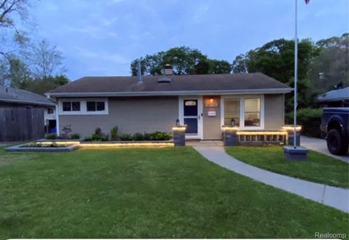 36231 Hazelwood St, Westland, MI, 48186-4172 | Card Image