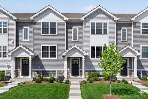844 Briar Glen Court, Hampshire, IL, 60140 | Card Image
