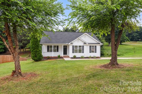 2931 Greenleaf Rd, Clover, SC, 29710-6492 | Card Image