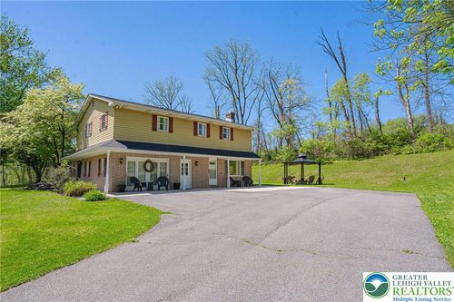 3857 Friedens Road, Slatington Boro, PA, 18080 | Card Image