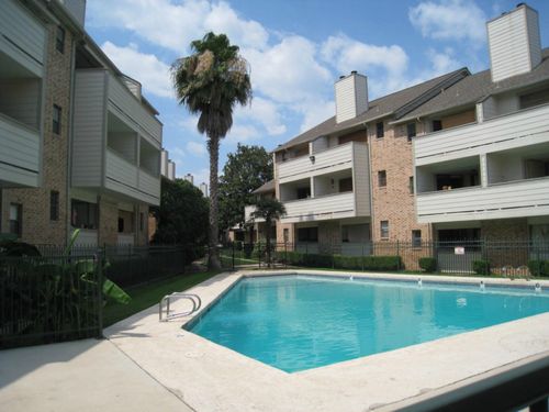 apt-402-2500 Burleson Rd, Austin, TX, 78741-5645 | Card Image