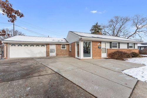 12822 Johanna Ct, Riverview, MI, 48193-7401 | Card Image