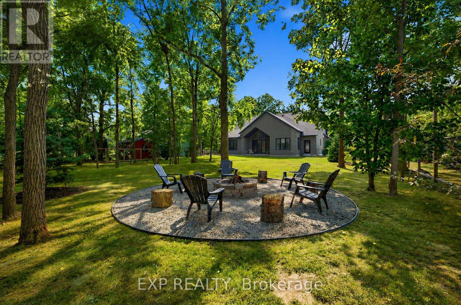 Residential in Fort Erie (Ridgeway) 3