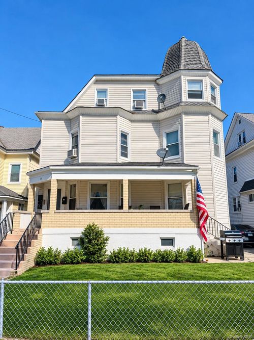 33 Saint Andrews Place, Yonkers, NY, 10705 | Card Image